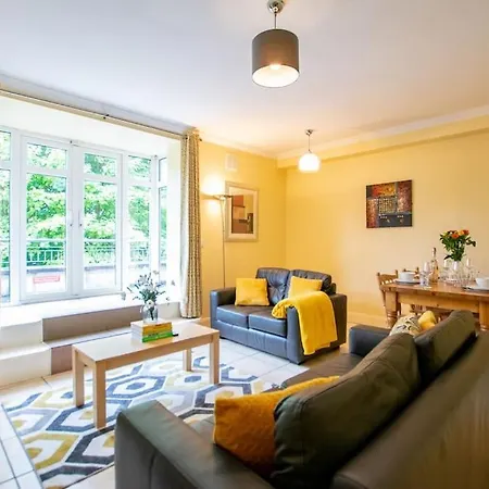 122 - Large Duplex With Parking By Shortstays Ferienhaus Galway