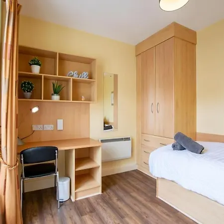 122 - Large Duplex With Parking By Shortstays * Galway