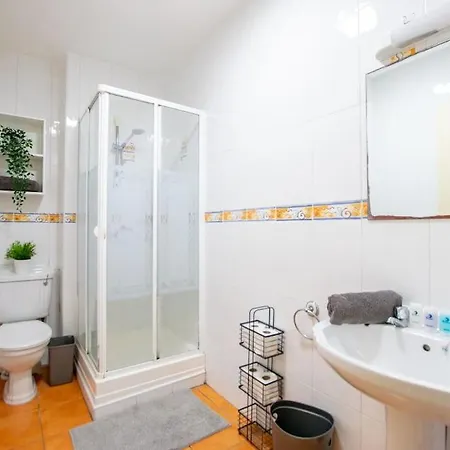 122 - Large Duplex With Parking By Shortstays Ferienhaus