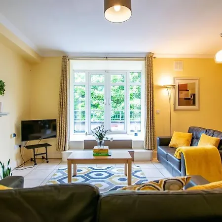 Holiday home 122 - Large Duplex With Parking By Shortstays